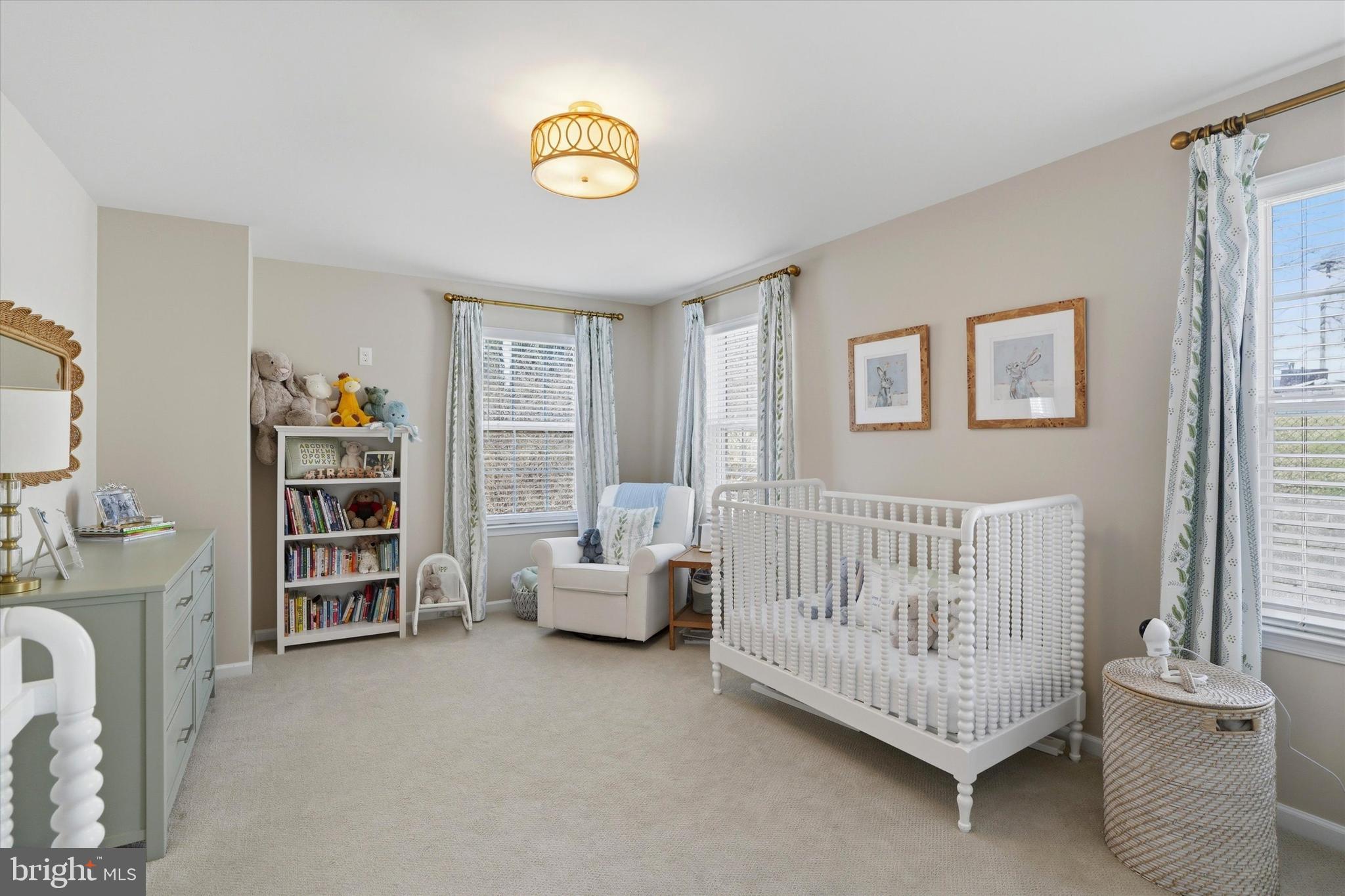 FREEDLEY SQUARE - Residential