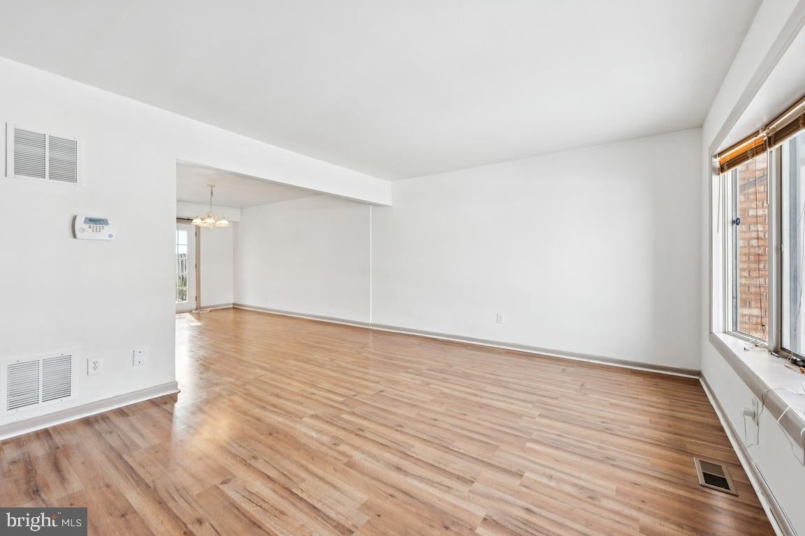 184 ROCKLAND DRIVE