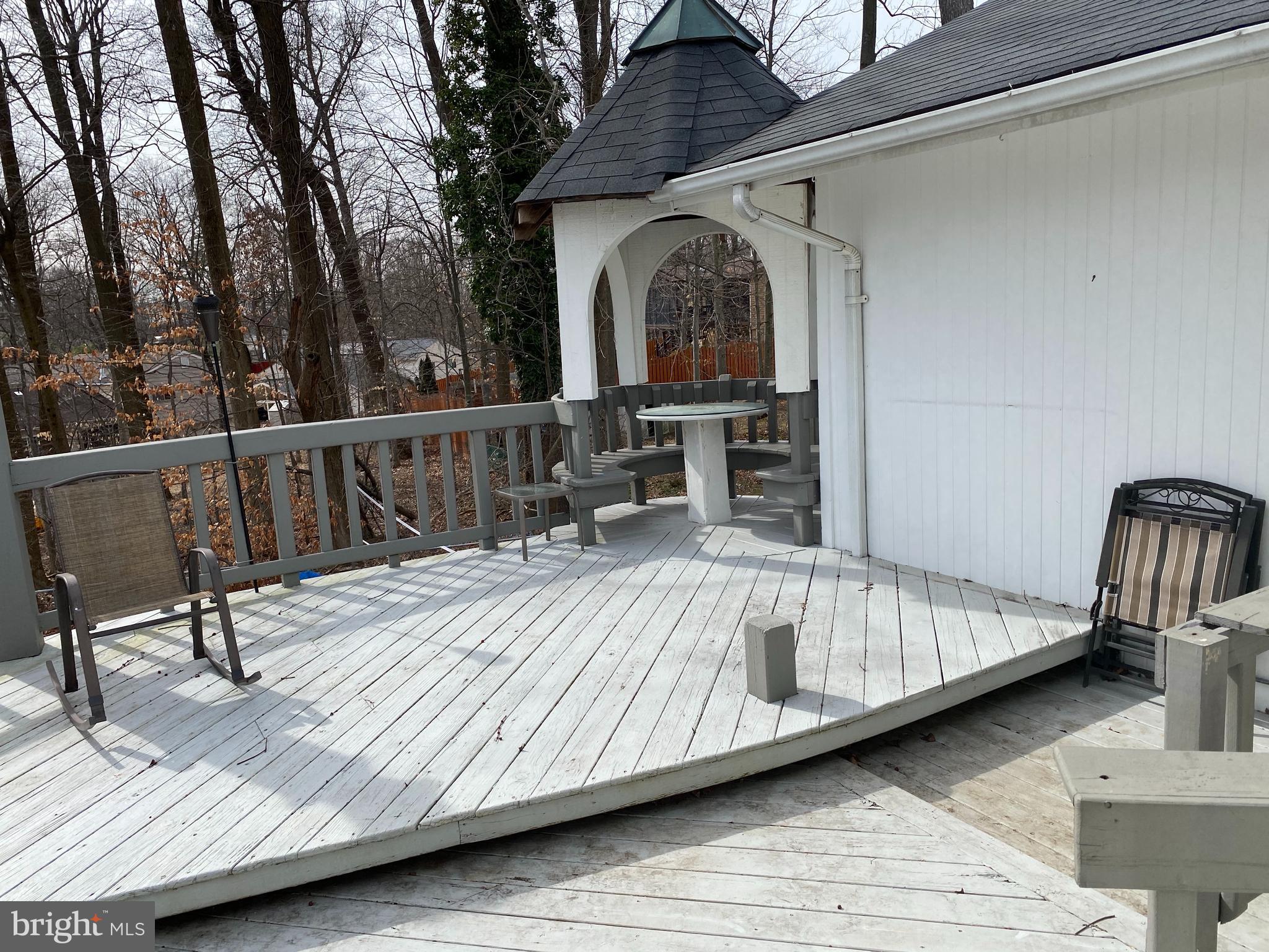 BEL PRE WOODS - Residential