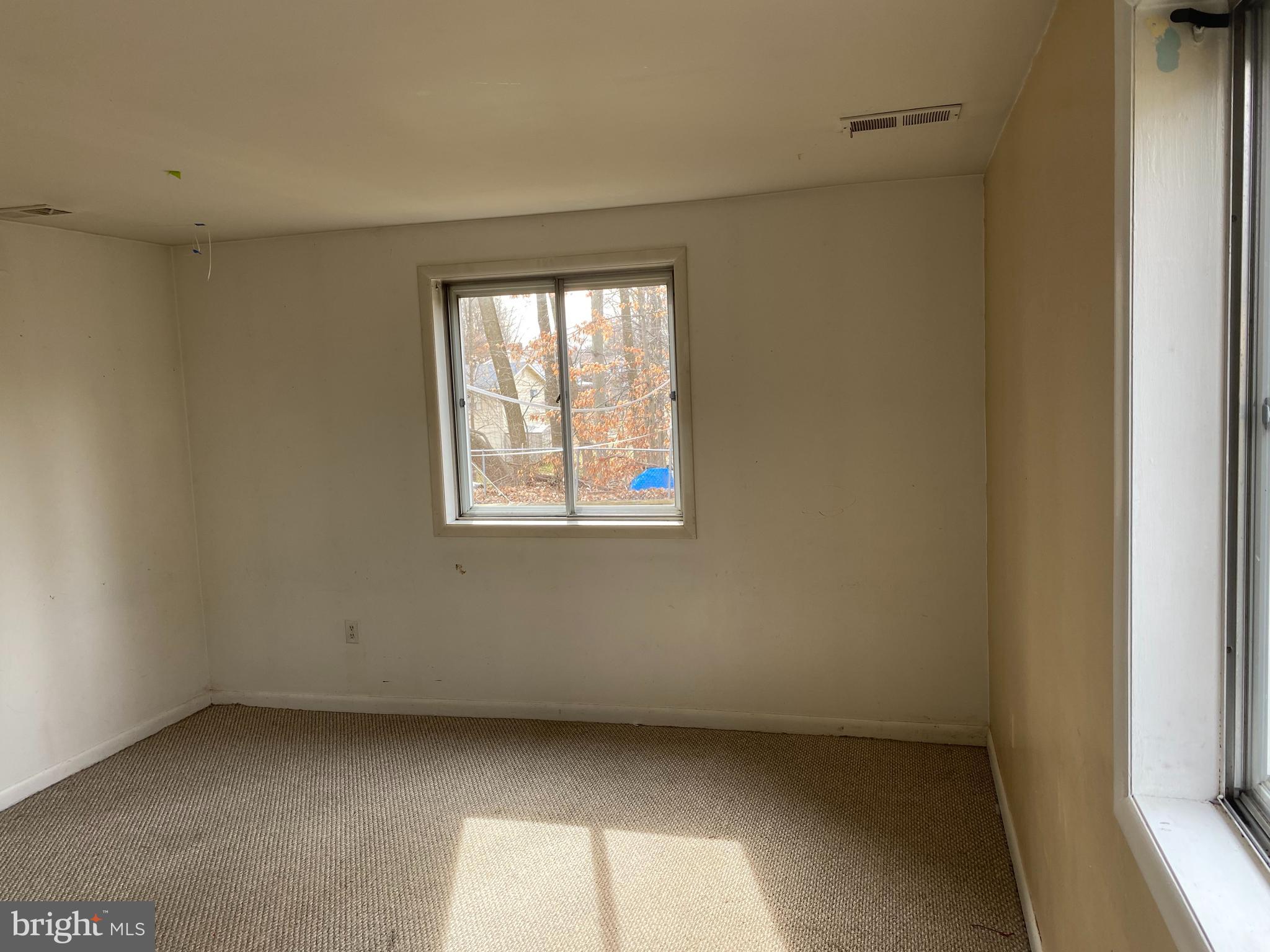 BEL PRE WOODS - Residential