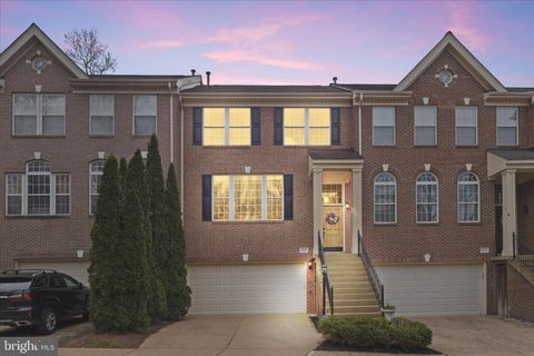 20660 MUDDY HARBOUR SQUARE STERLING VA 20165