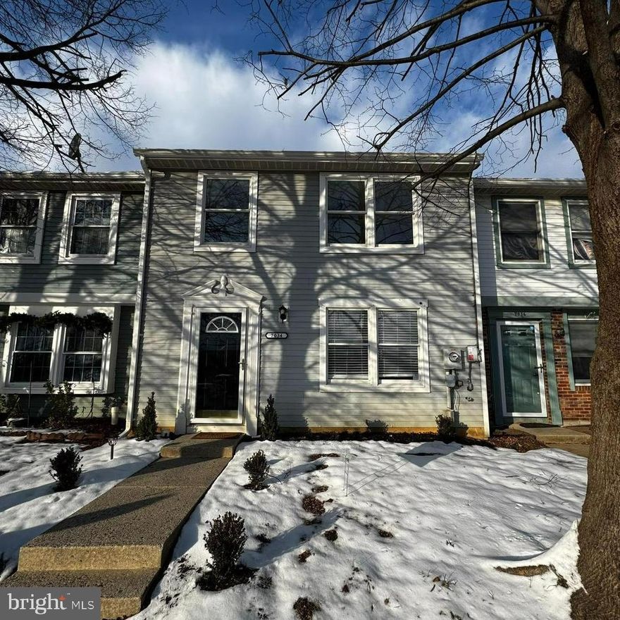 Newly updated 3 Bedroom, 1.5 Bath Townhouse in Ballenger Creek Available!!! Applications are made online. Application fee is $45/applicant. Any intended occupant over 18 must apply to be a leaseholder and go through the screening process. Our requirements for all units: 630+ credit scores, income ratio - rents should be 1/3 of applicants' income (housing vouchers and assistance programs are welcome as forms of income) credit checks, criminal and background checks will also be performed in addition to rental history/references. Upon Approval: Tenants are to provide proof of renters insurance for lease term (1 year) paid in full and provide receipt. Clagett Residential Management to be named as additional insured on policy. Tenants are responsible for all utilities as applicable, i.e gas, electric and water is billed quarterly. NO SMOKING