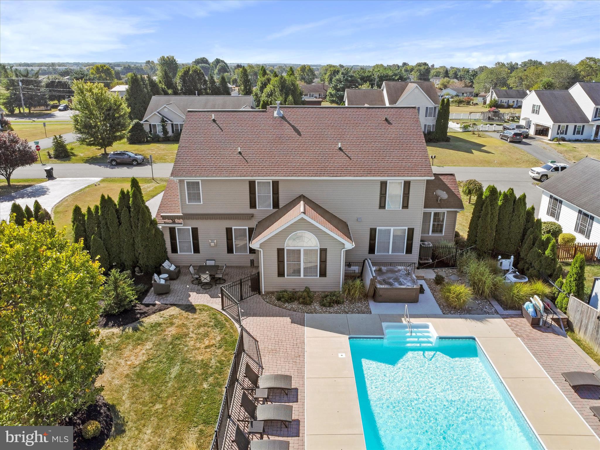 1033 WEBLING CIRCLE