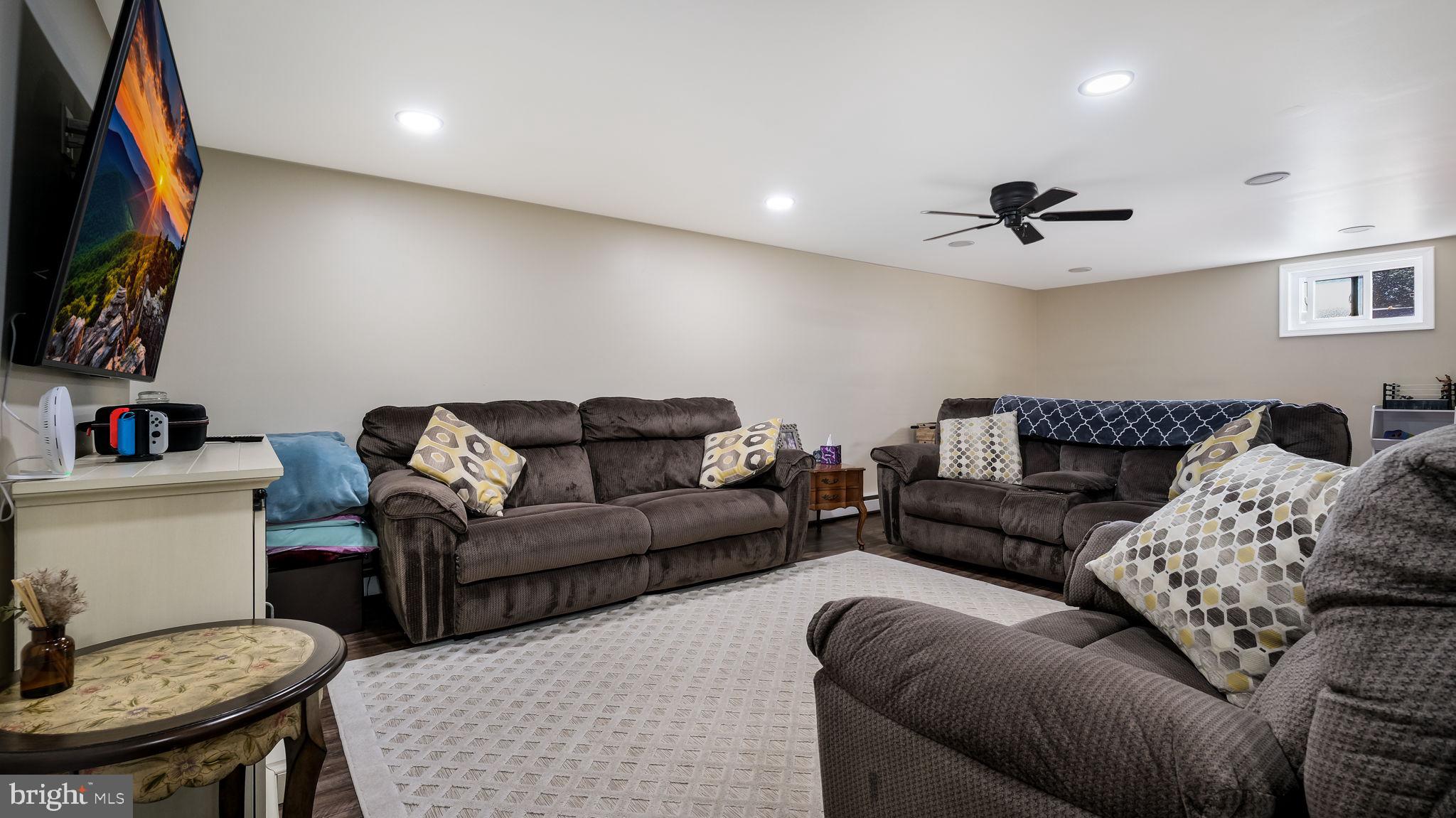 HIGH MEADOW - Residential