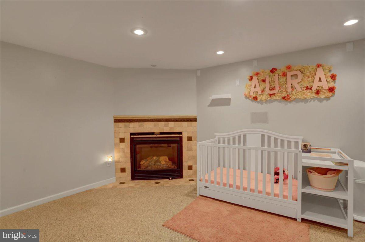 FAIRWAY MEADOWS - Residential