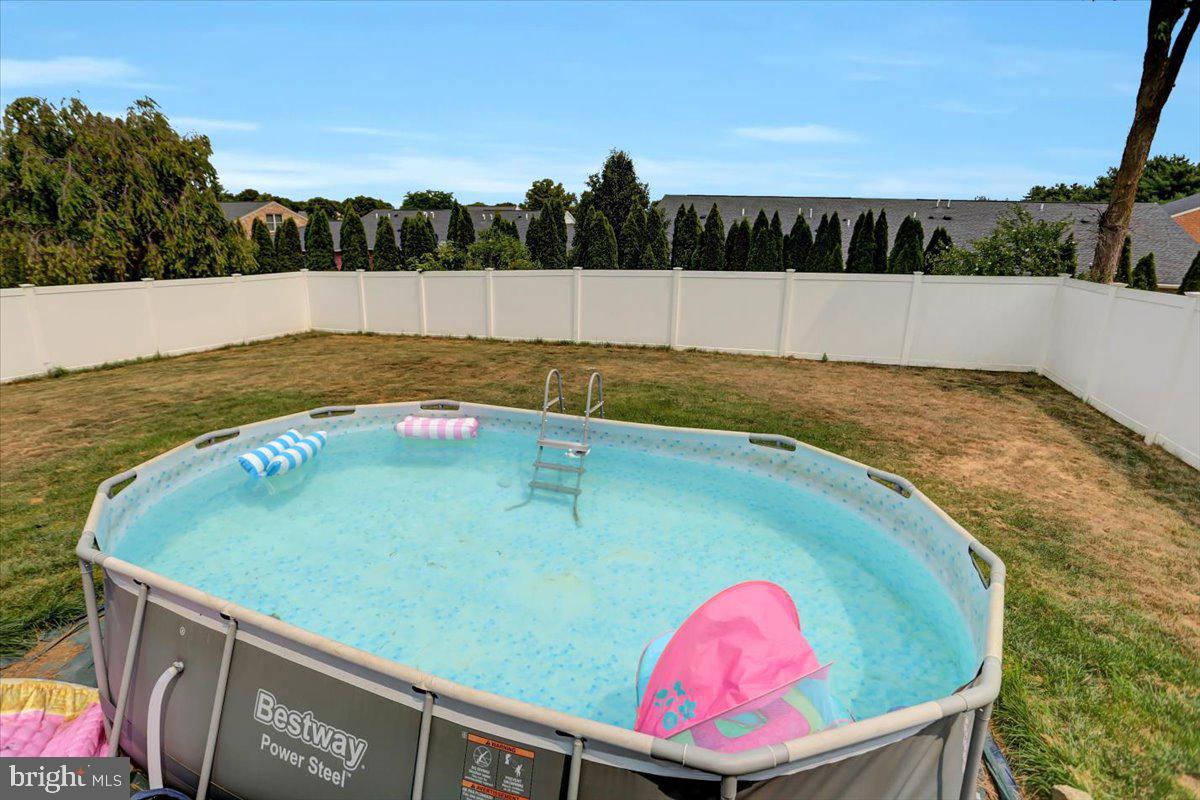 FAIRWAY MEADOWS - Residential