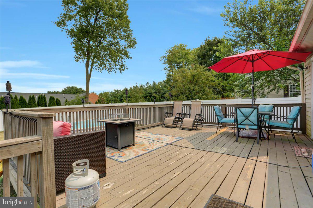 FAIRWAY MEADOWS - Residential