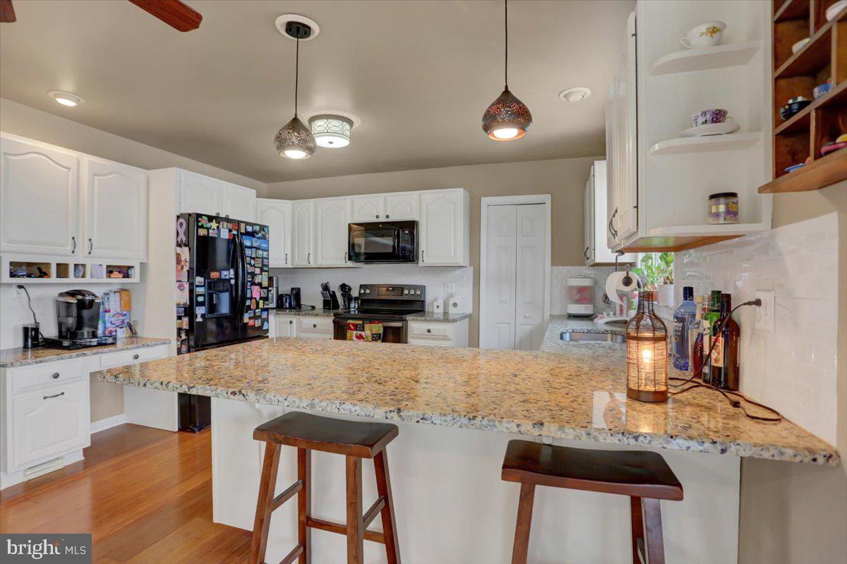 FAIRWAY MEADOWS - Residential