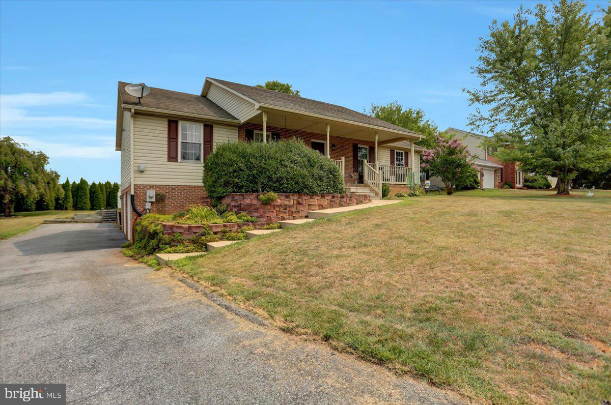 FAIRWAY MEADOWS - Residential