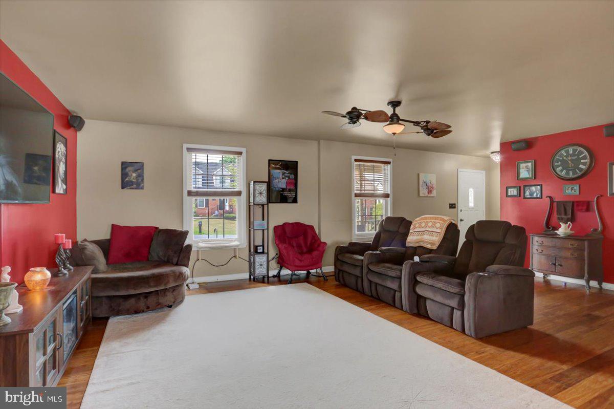 FAIRWAY MEADOWS - Residential