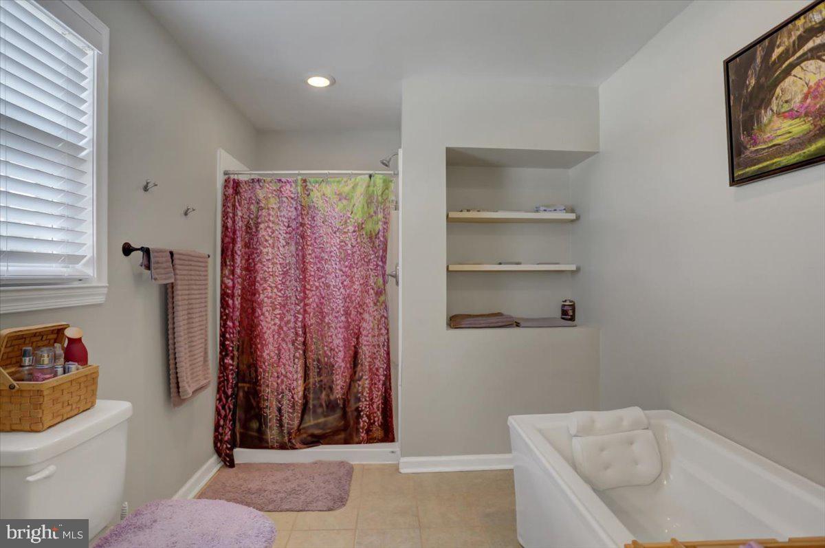 FAIRWAY MEADOWS - Residential