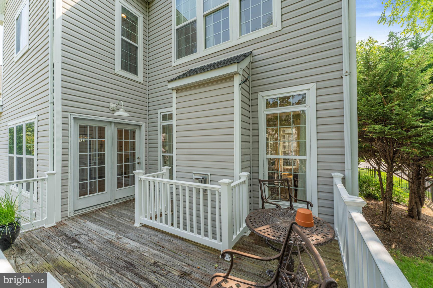 MONTICELLO - Residential