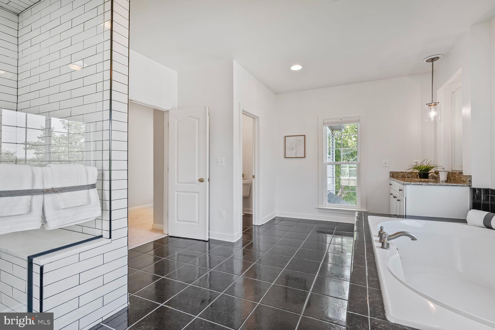 MONTICELLO - Residential