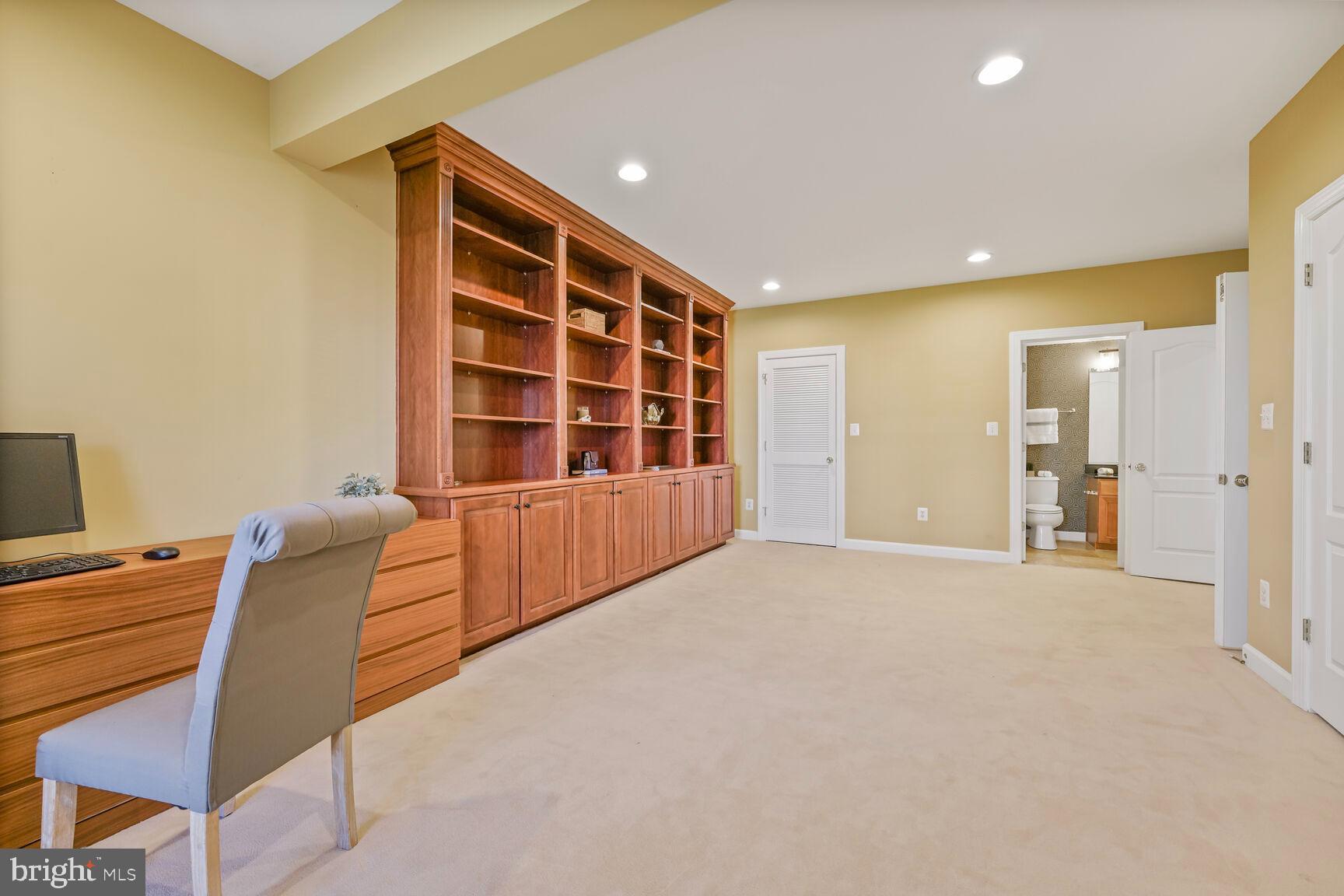 MONTICELLO - Residential