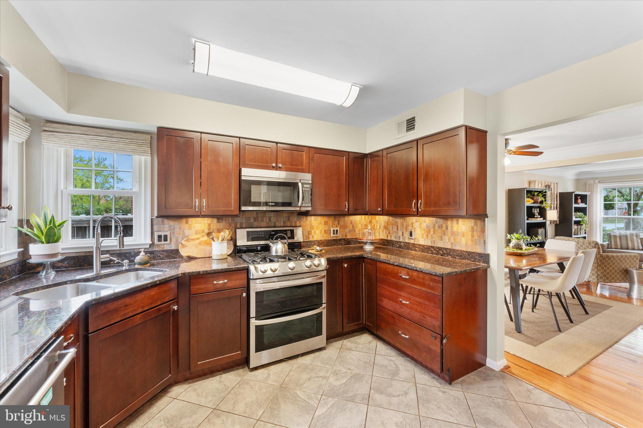 WOODLAND VILLAGE - Residential