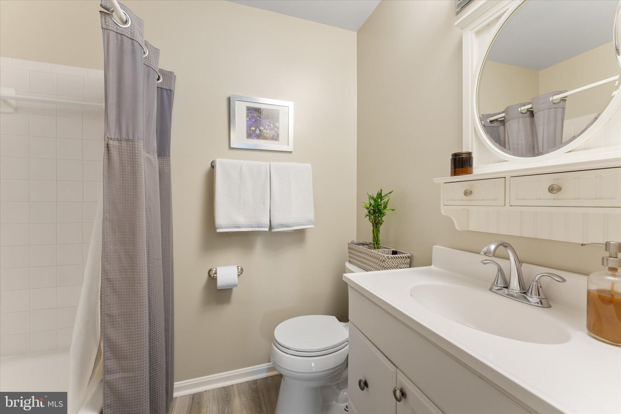 WOODLAND VILLAGE - Residential