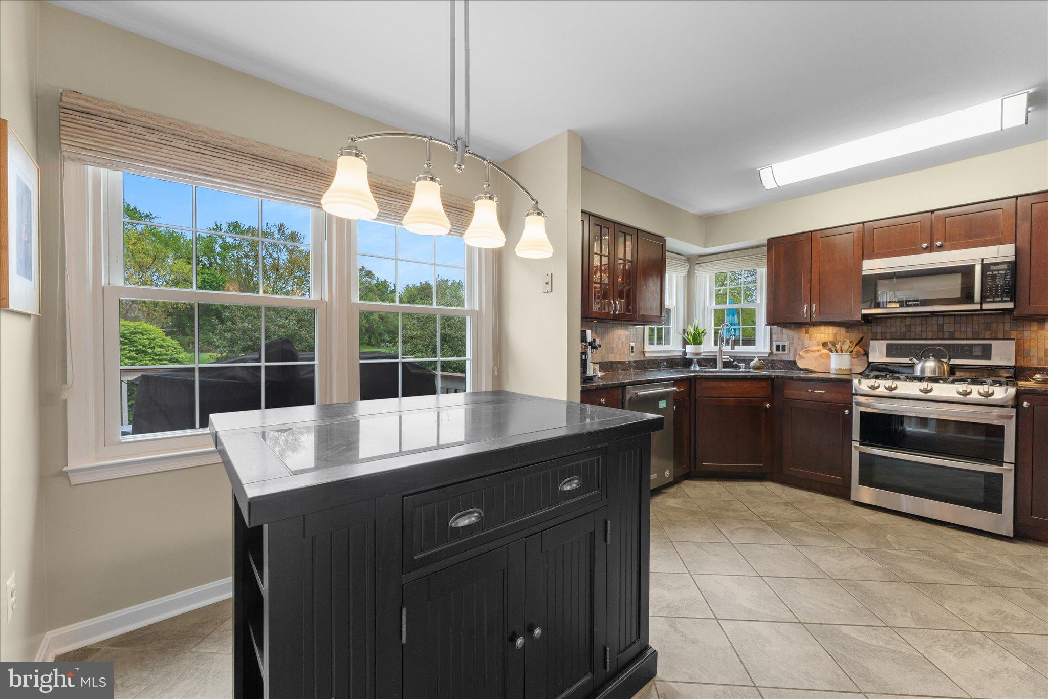 WOODLAND VILLAGE - Residential