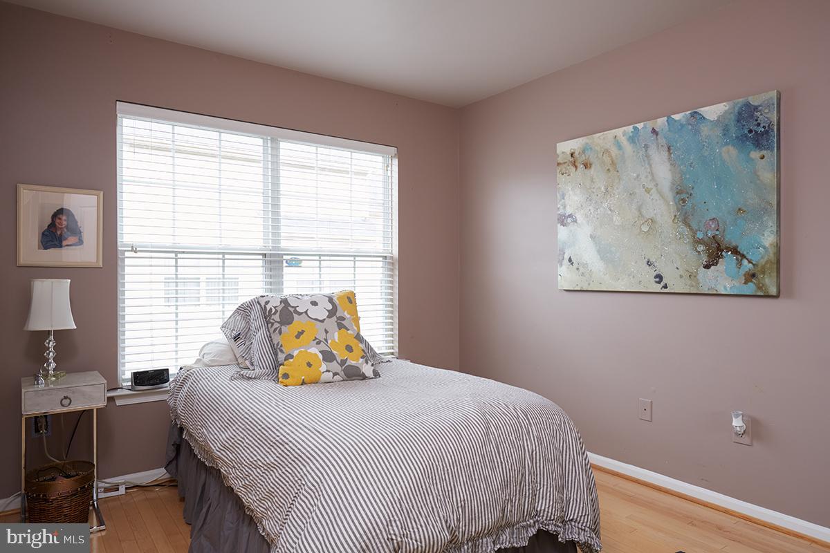 WASHINGTONIAN CENTER - Residential Lease