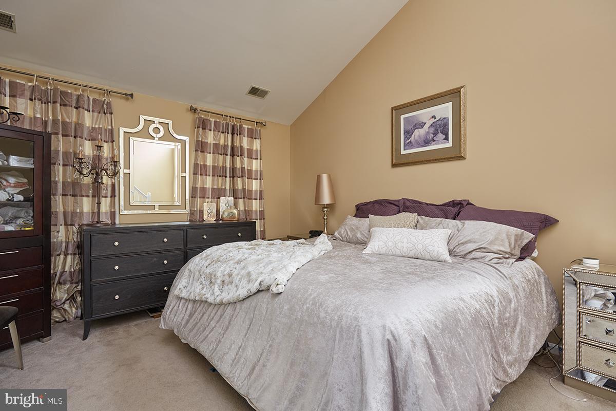 WASHINGTONIAN CENTER - Residential Lease