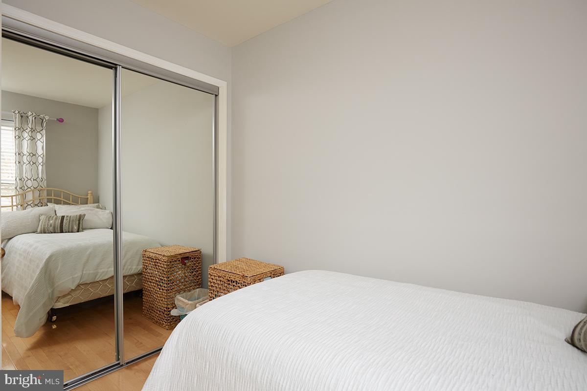 WASHINGTONIAN CENTER - Residential Lease