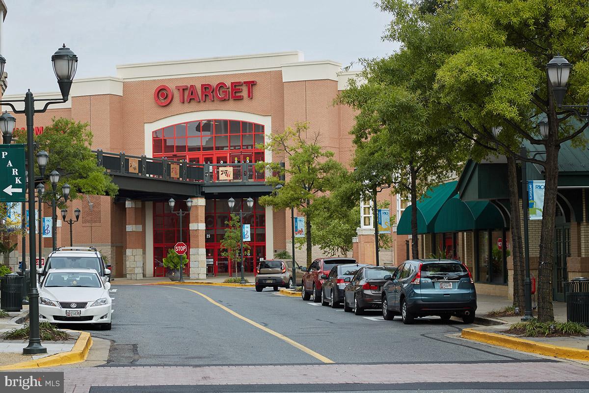 WASHINGTONIAN CENTER - Residential Lease