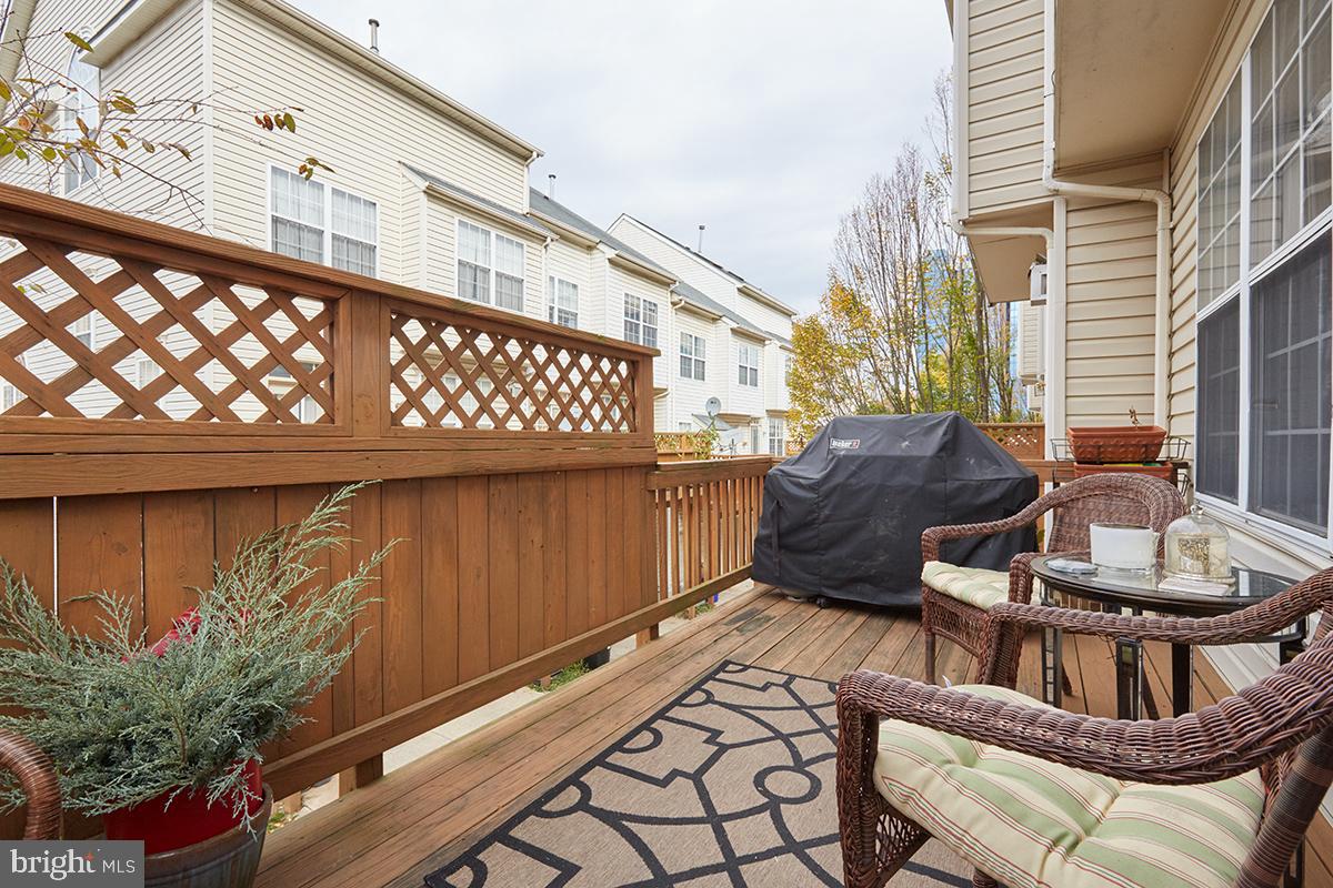 WASHINGTONIAN CENTER - Residential Lease