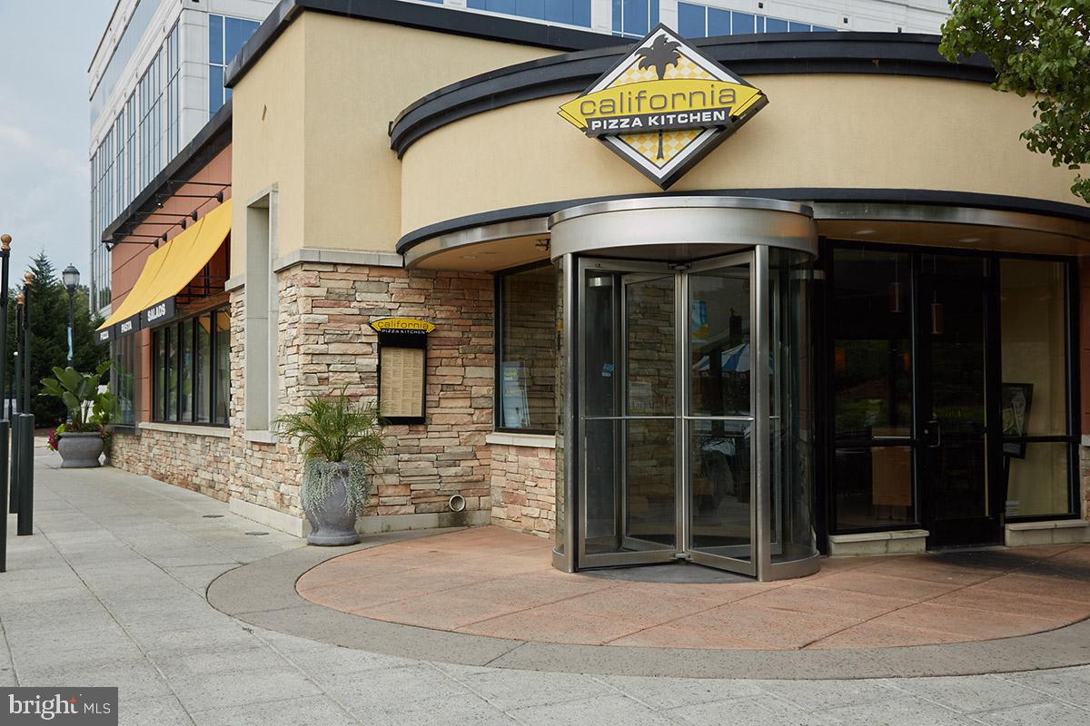 WASHINGTONIAN CENTER - Residential Lease