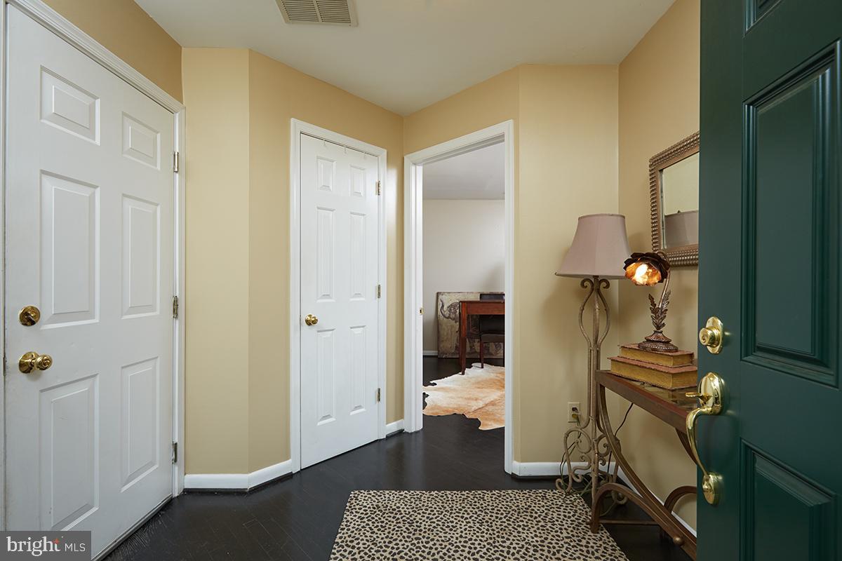 WASHINGTONIAN CENTER - Residential Lease