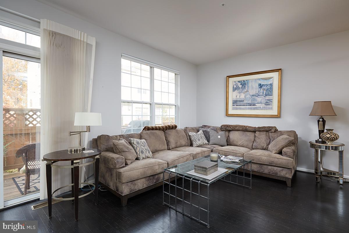 WASHINGTONIAN CENTER - Residential Lease