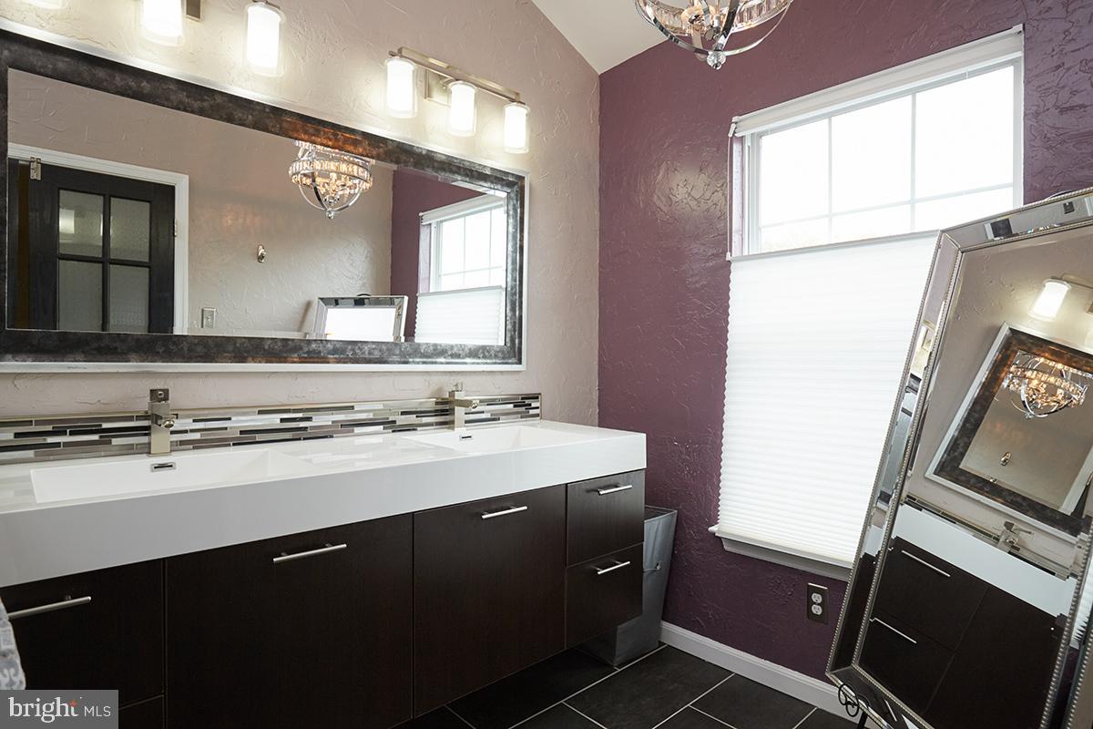 WASHINGTONIAN CENTER - Residential Lease