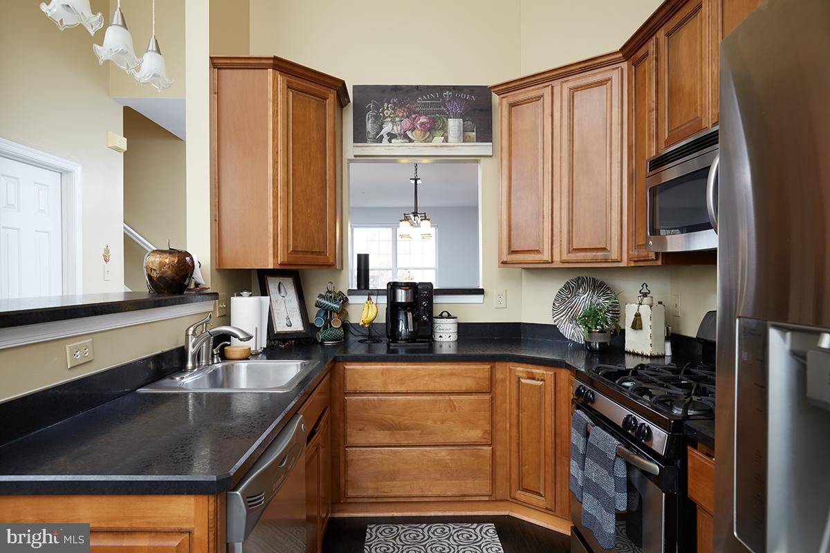 WASHINGTONIAN CENTER - Residential Lease