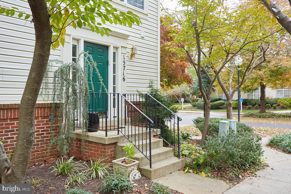 WASHINGTONIAN CENTER - Residential Lease