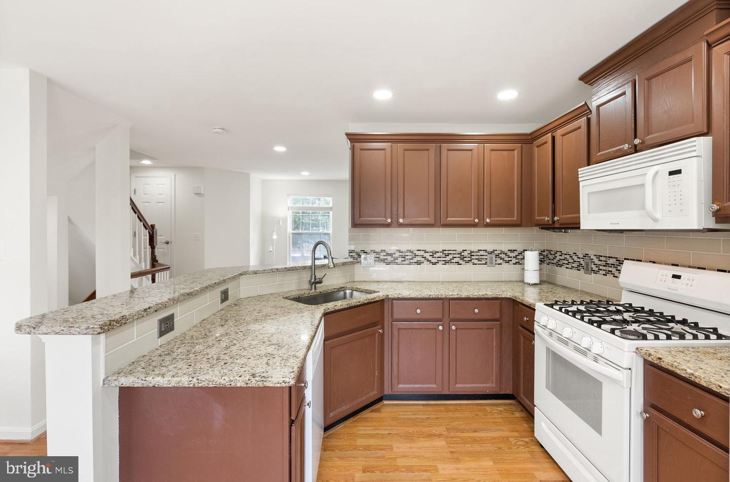 VILLAGES AT SAYBROOKE - Residential Lease