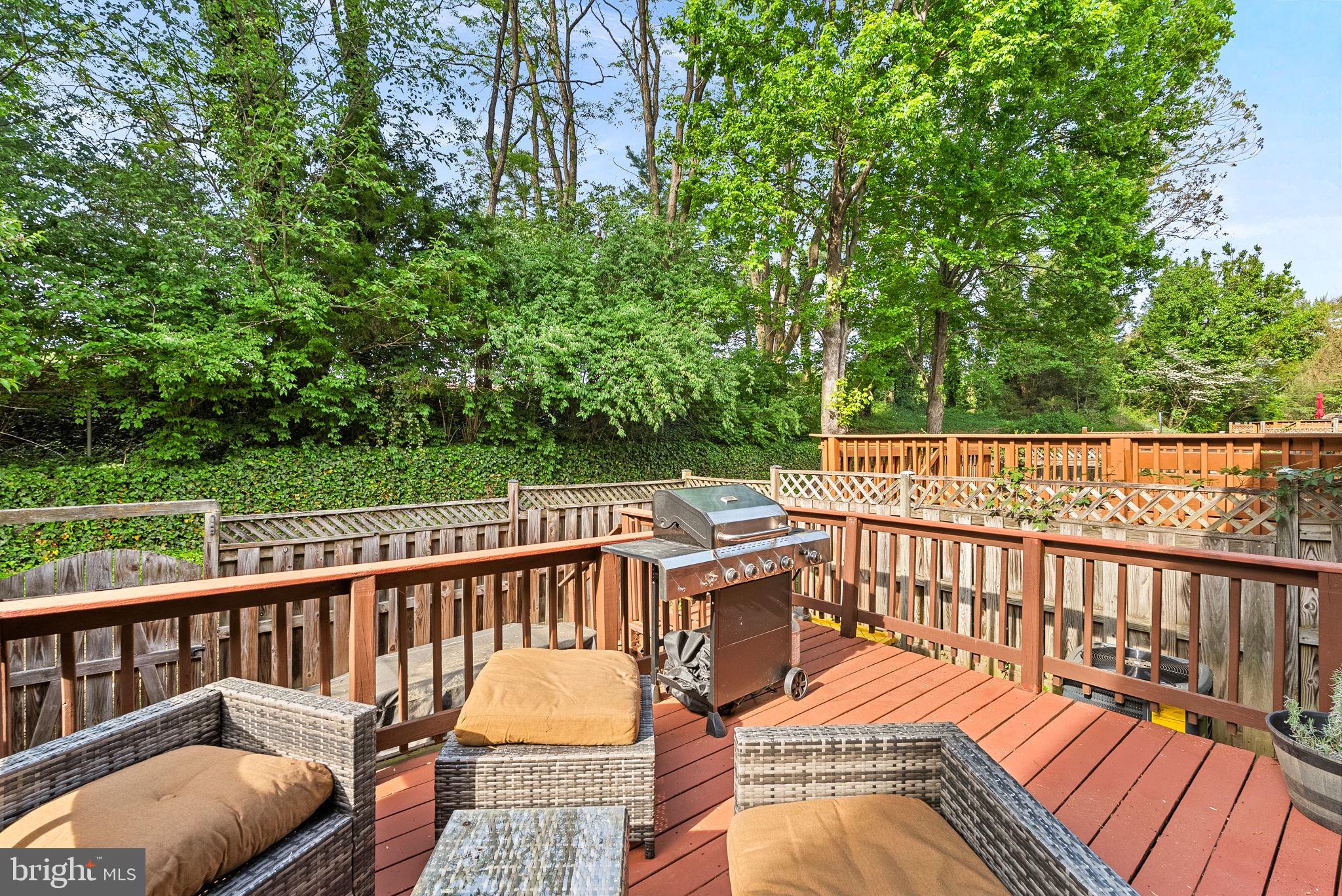 HUNTLEY MEADOWS - Residential