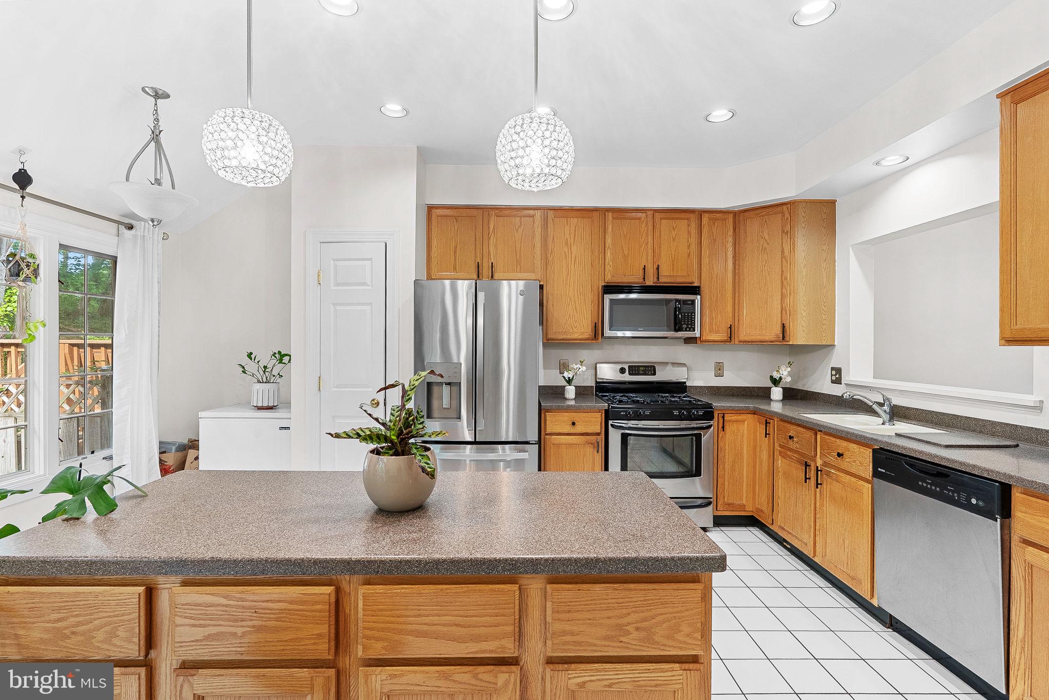 HUNTLEY MEADOWS - Residential