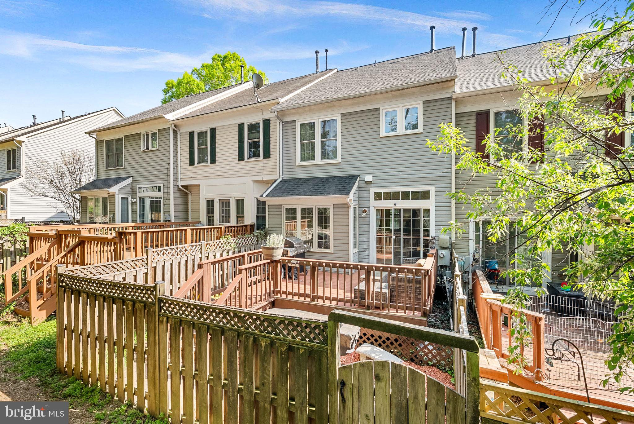 HUNTLEY MEADOWS - Residential