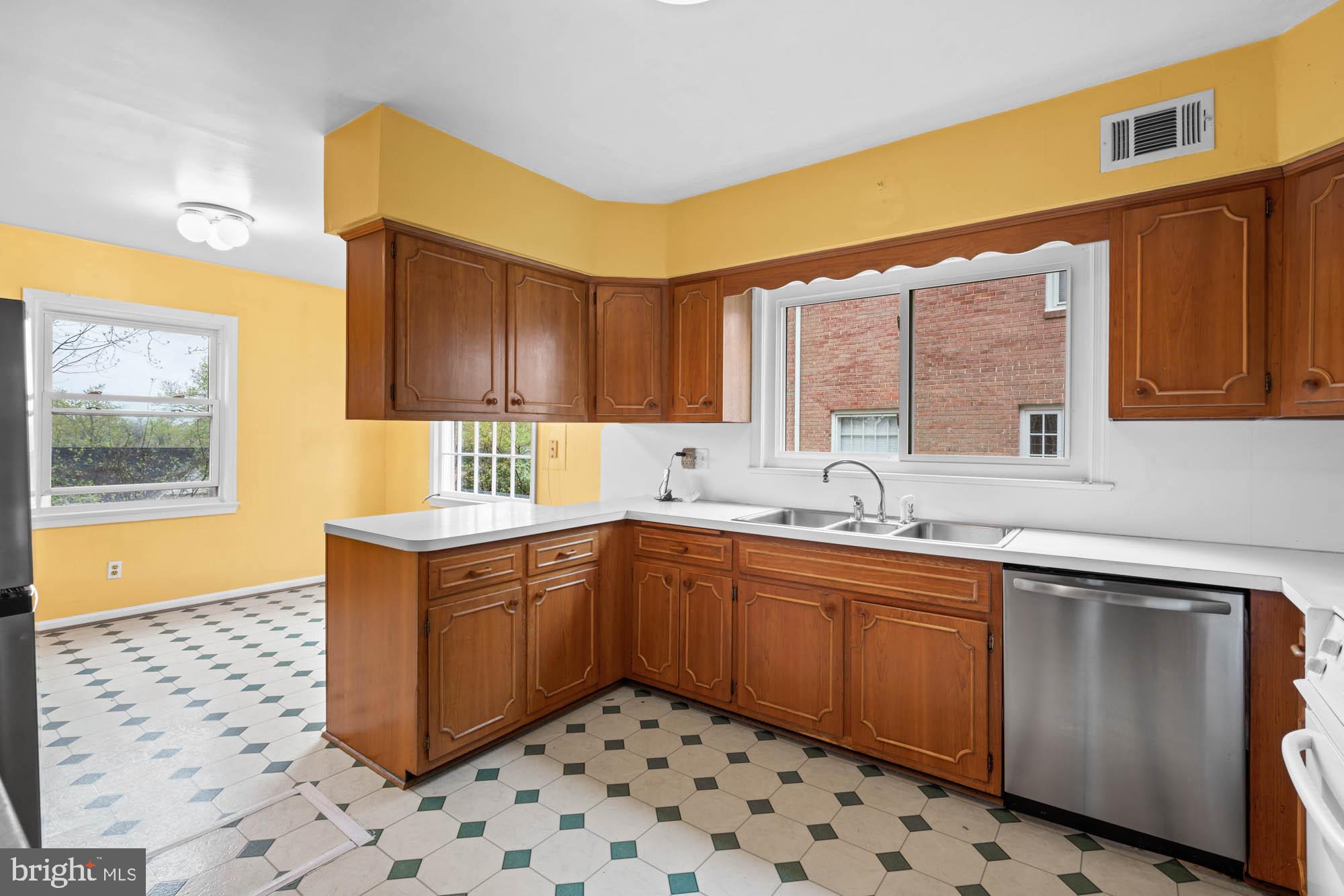 GLEN ECHO HEIGHTS - Residential