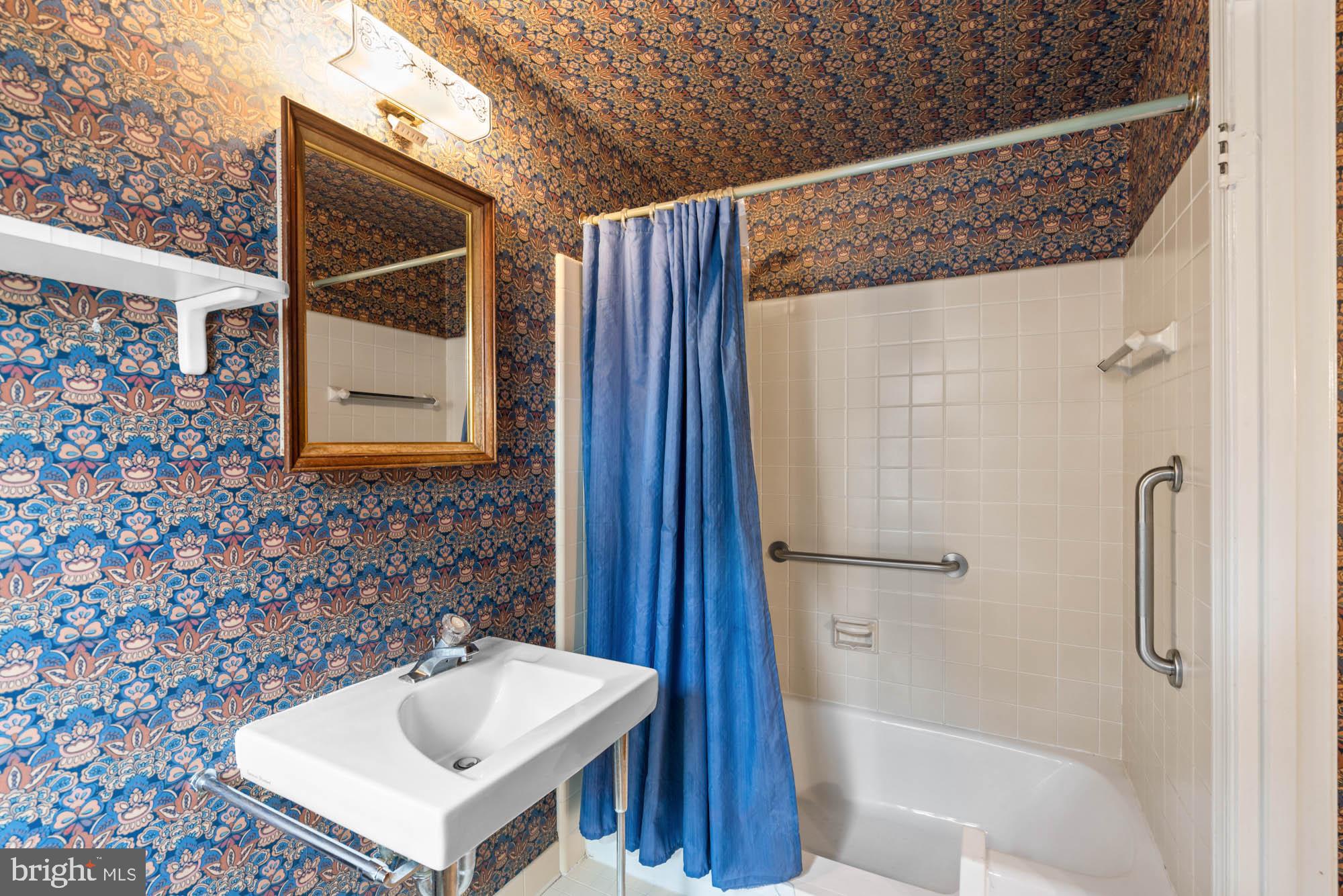 GLEN ECHO HEIGHTS - Residential