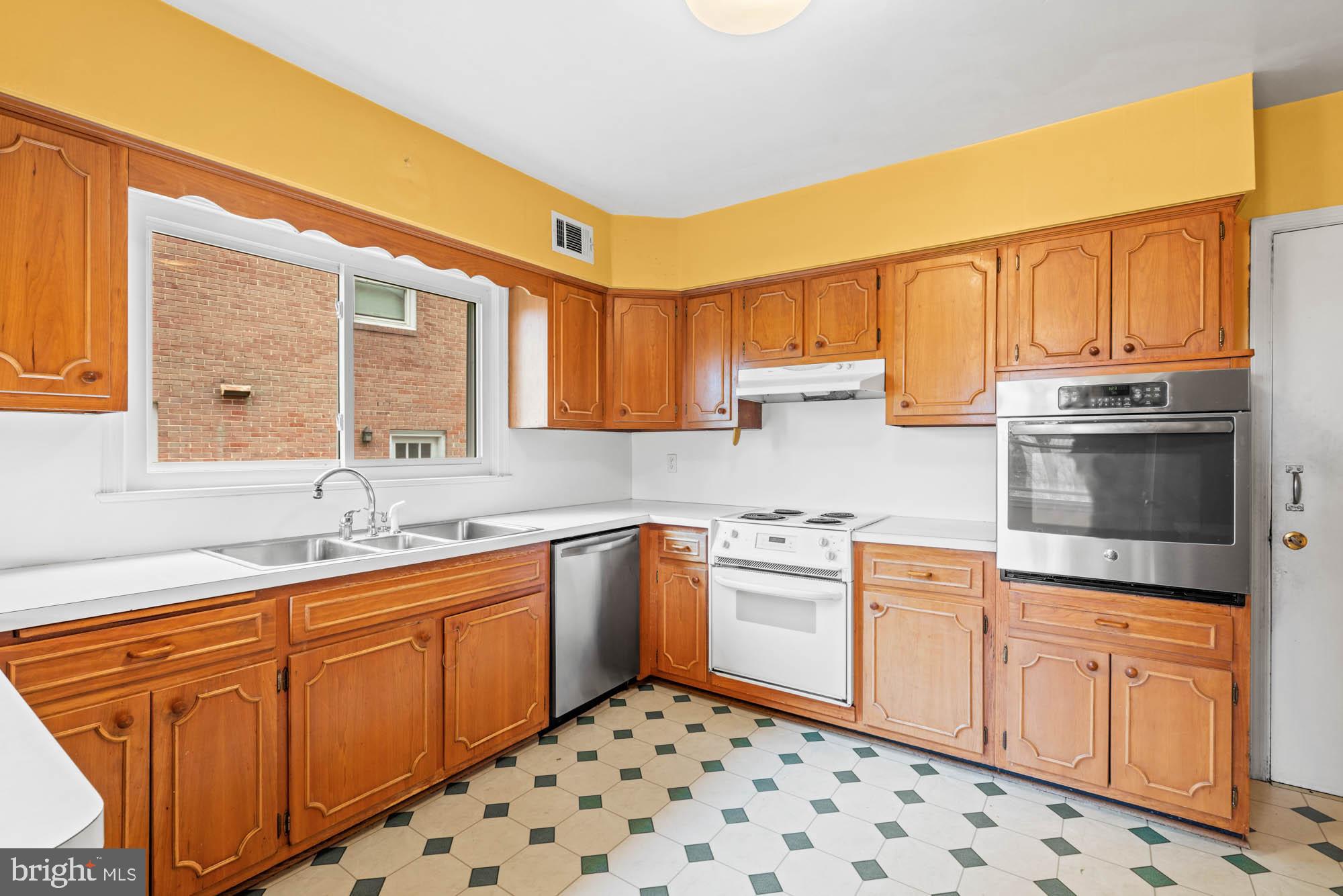 GLEN ECHO HEIGHTS - Residential