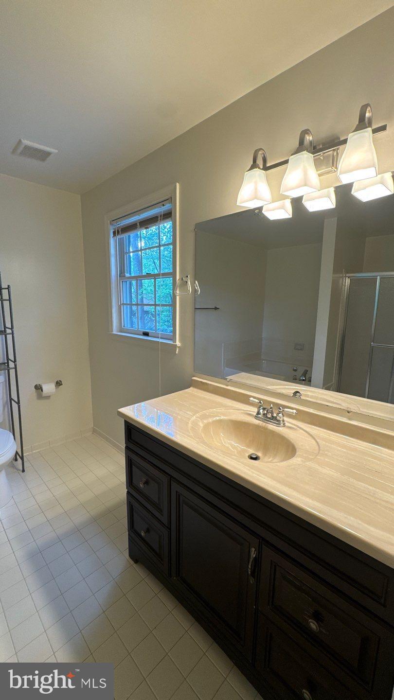 VILLAGE OF HICKORY RIDGE - Residential Lease