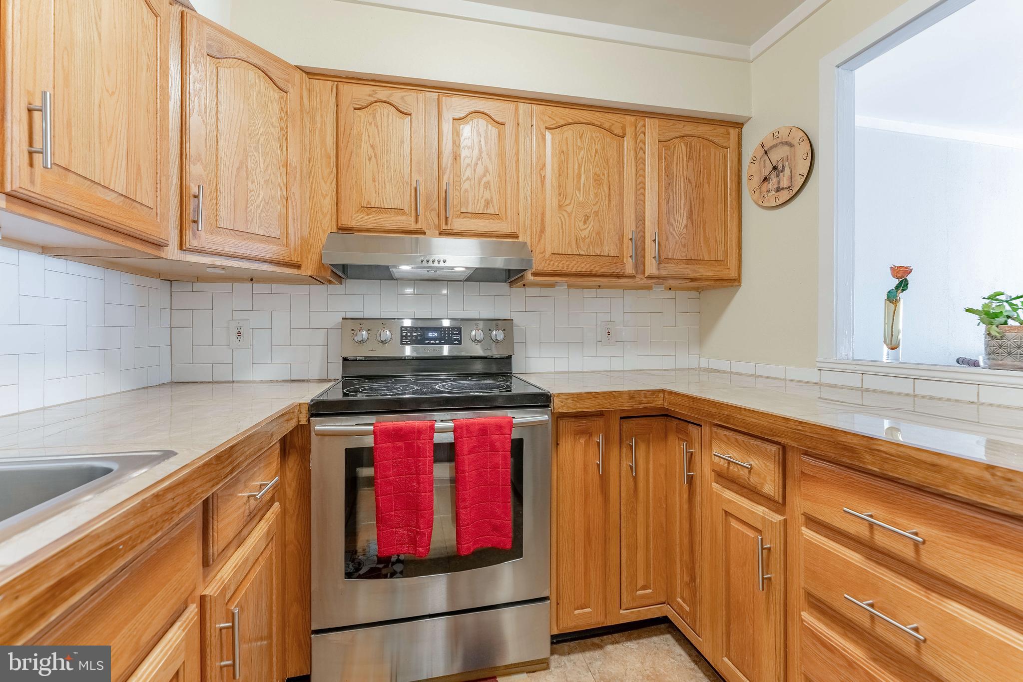 SUMMIT HOUSE - Residential