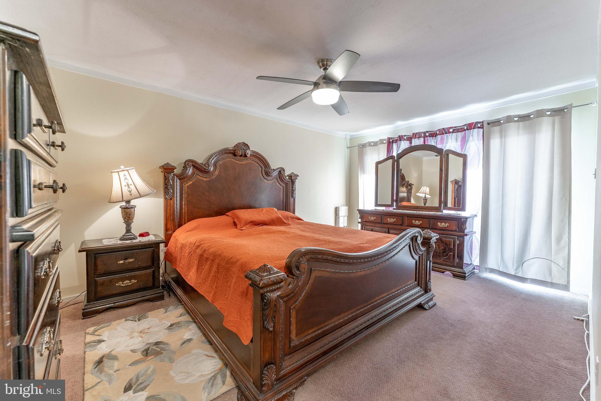 SUMMIT HOUSE - Residential