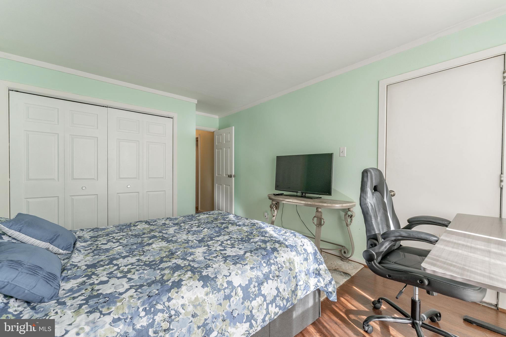 SUMMIT HOUSE - Residential