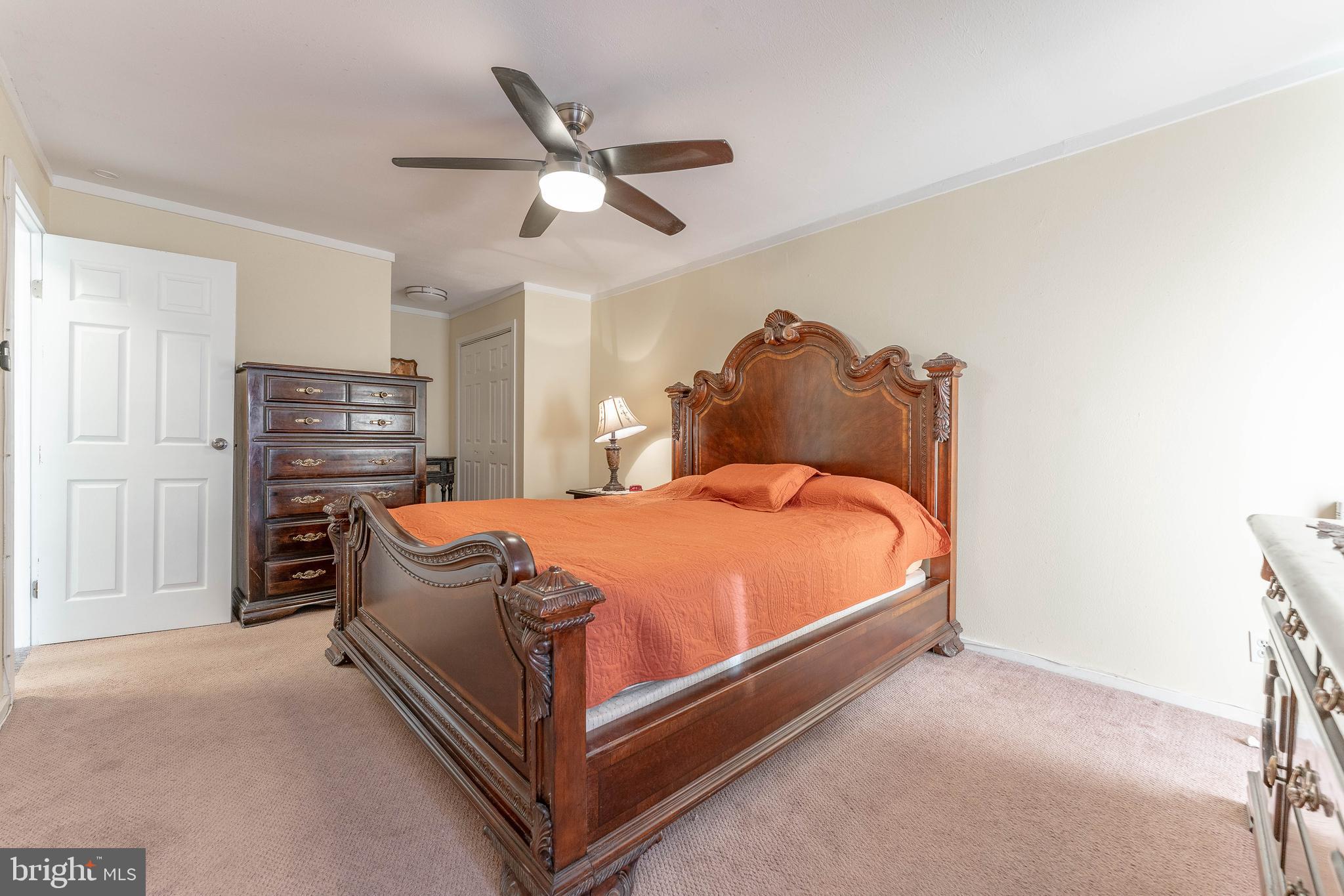 SUMMIT HOUSE - Residential