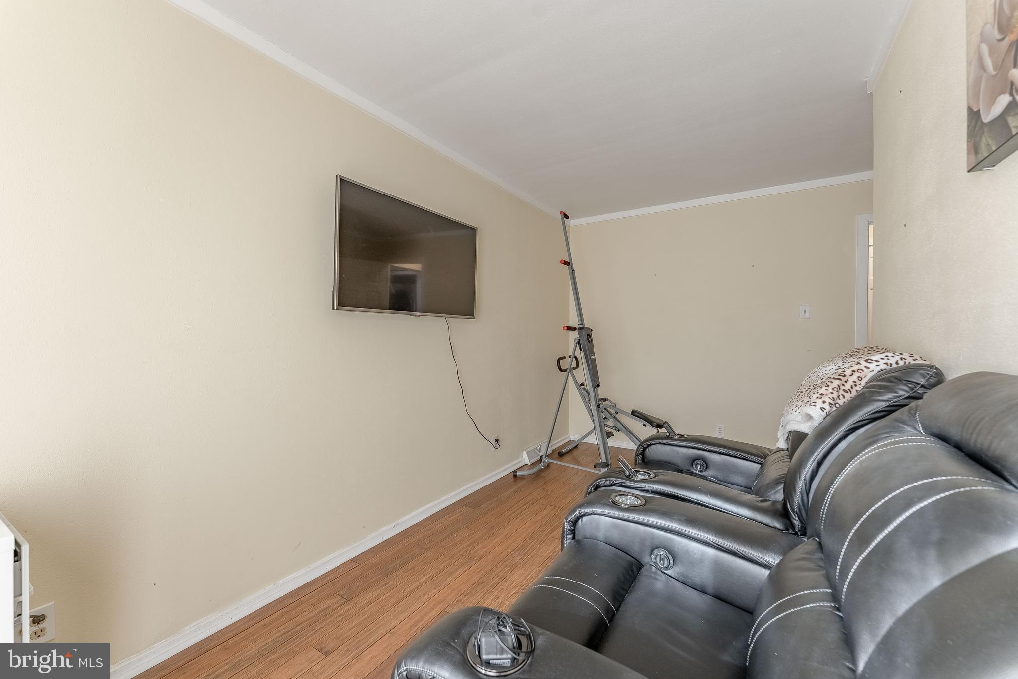 SUMMIT HOUSE - Residential