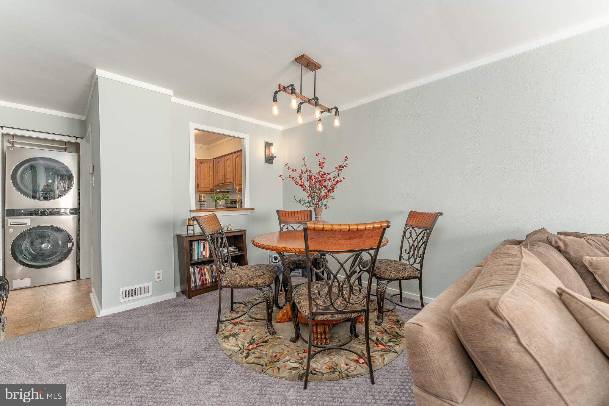 SUMMIT HOUSE - Residential