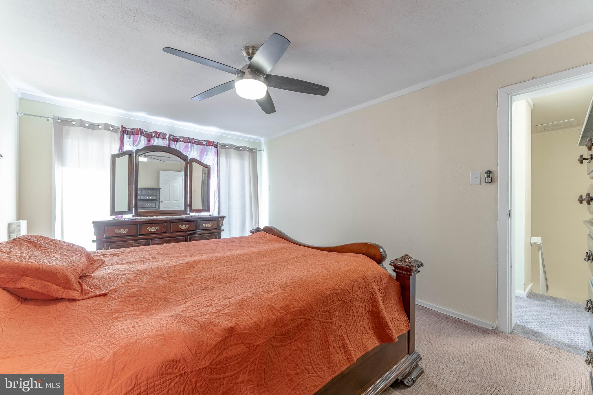 SUMMIT HOUSE - Residential