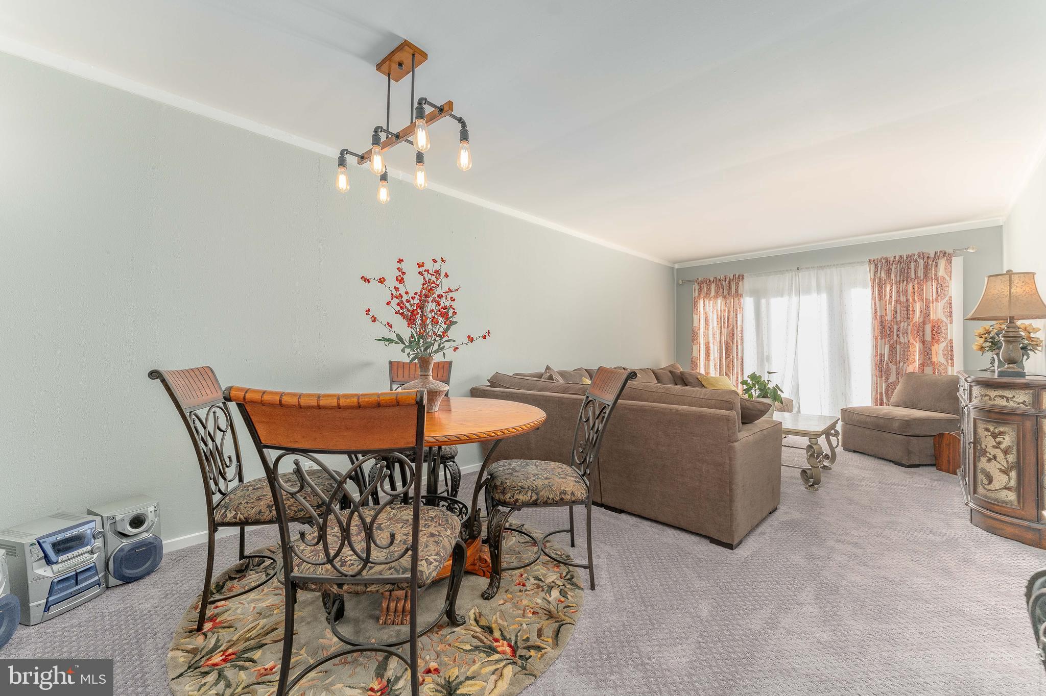 SUMMIT HOUSE - Residential