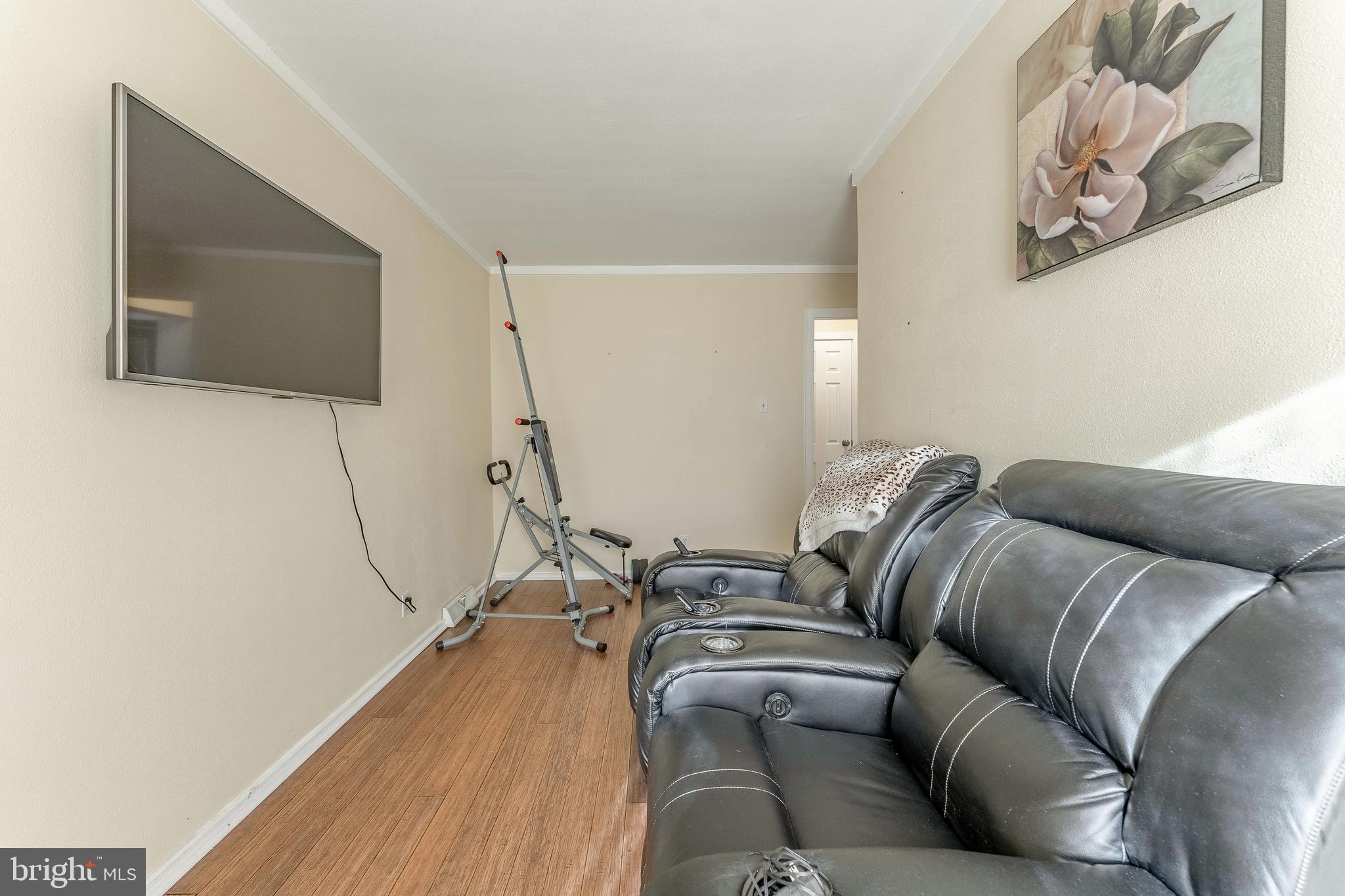 SUMMIT HOUSE - Residential