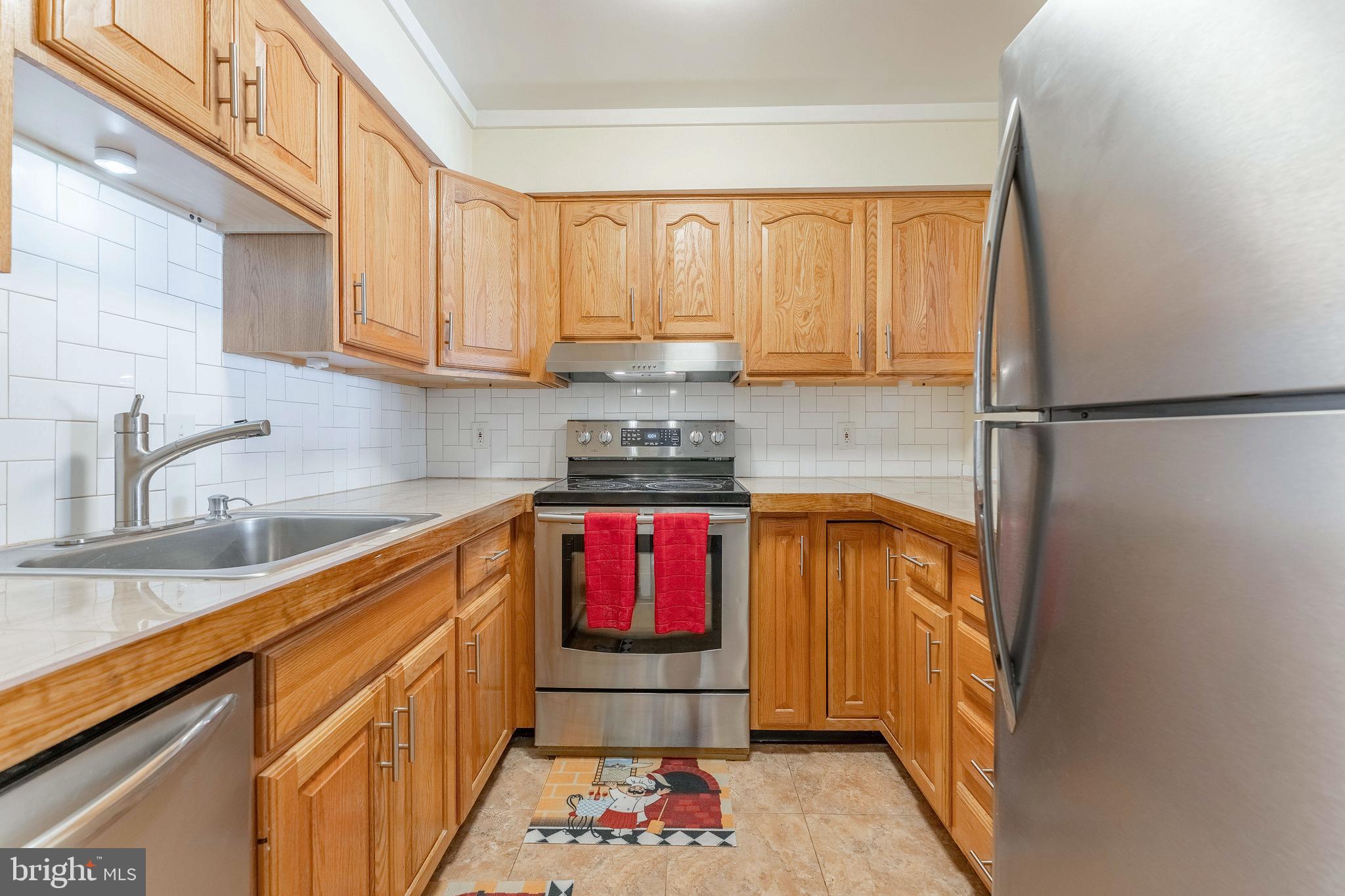 SUMMIT HOUSE - Residential